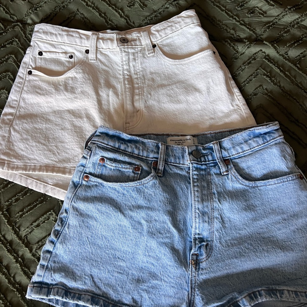 Abercrombie Mom Shorts Curve Love Size 4-denim and cream